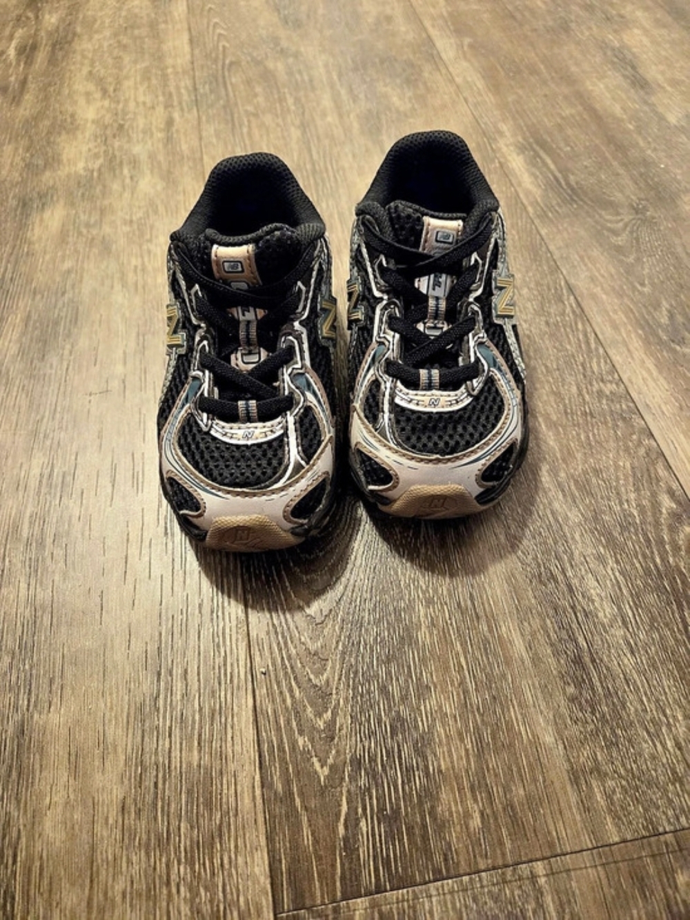 New Balance 740